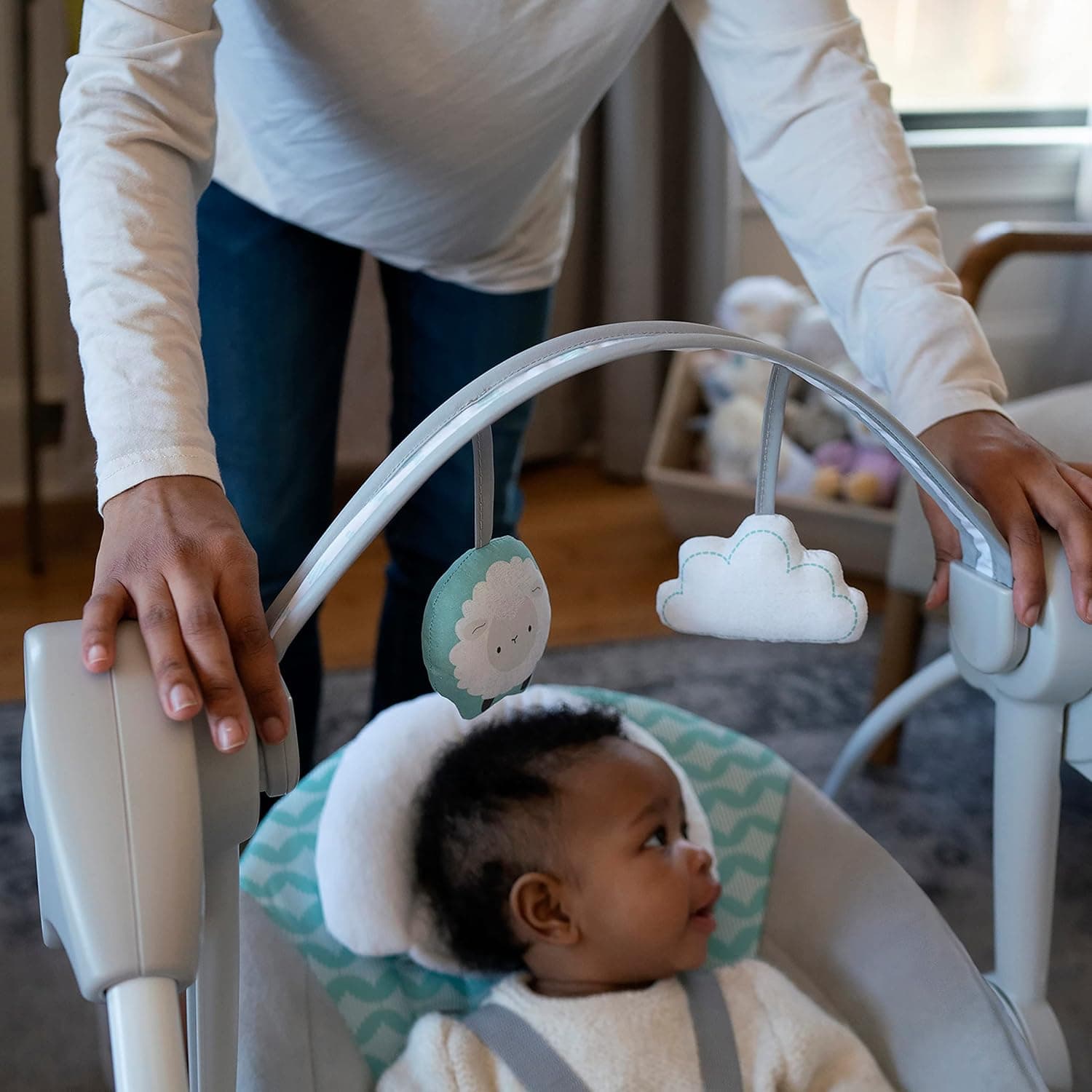 נדנדה ניידת לתינוק עם בלוטוס ושירי ערש - תמונה 3