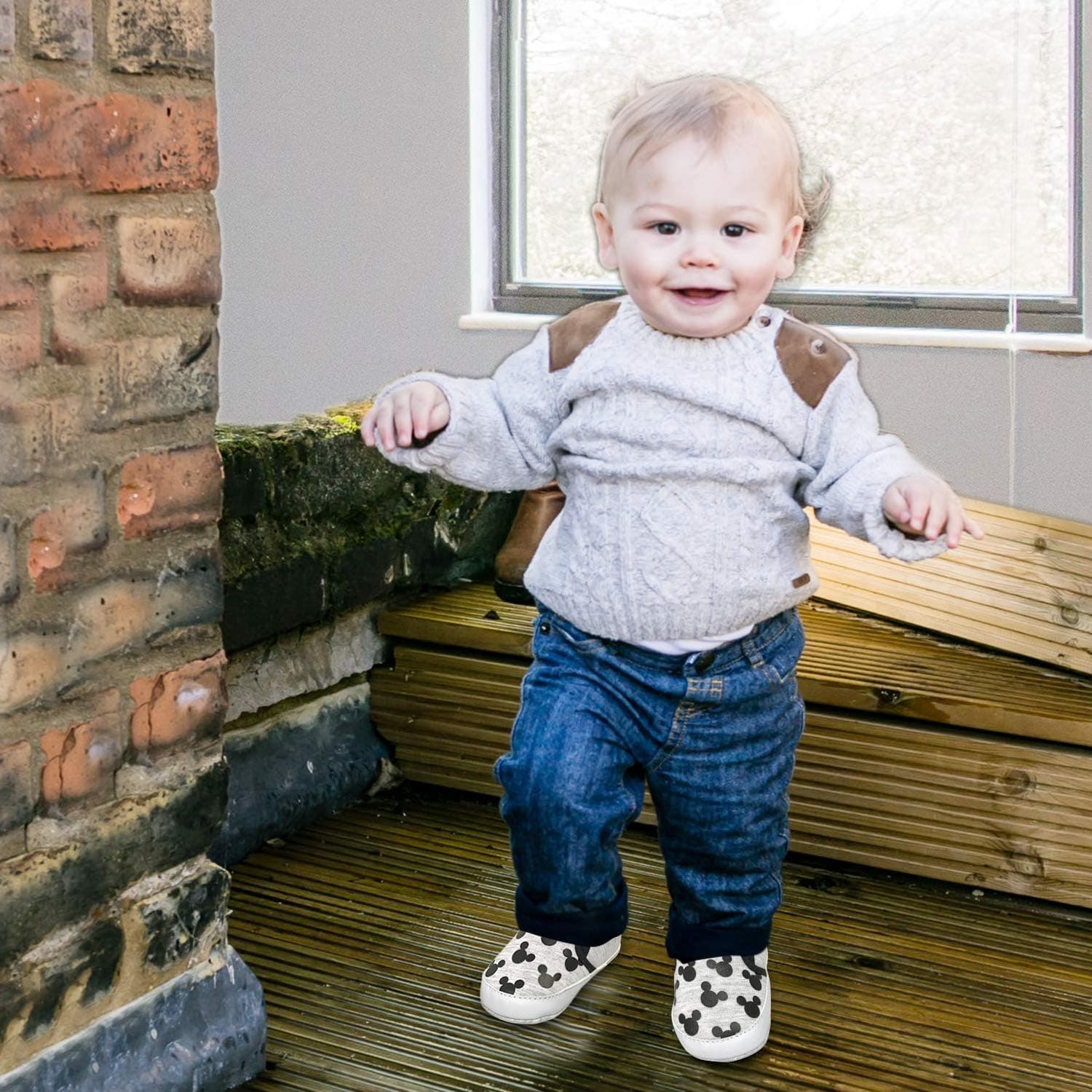 סט בגדים ופיג'מה בעיצוב פו הדב לתינוקות מבית דיסני - תמונה 3